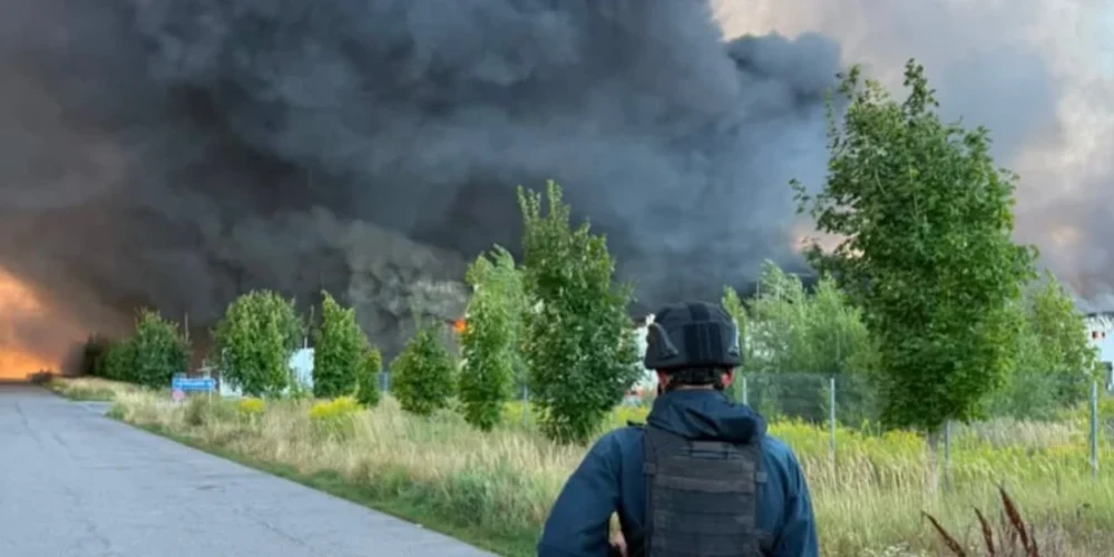Бориспіль під ударом: що відомо про нічну атаку на склади та об’єкти Червоного Хреста