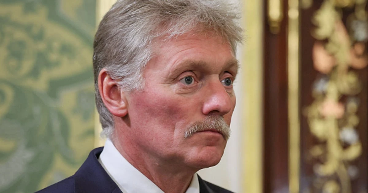 Прессекретар російського лідера Дмитро Пєсков під час брифінгу