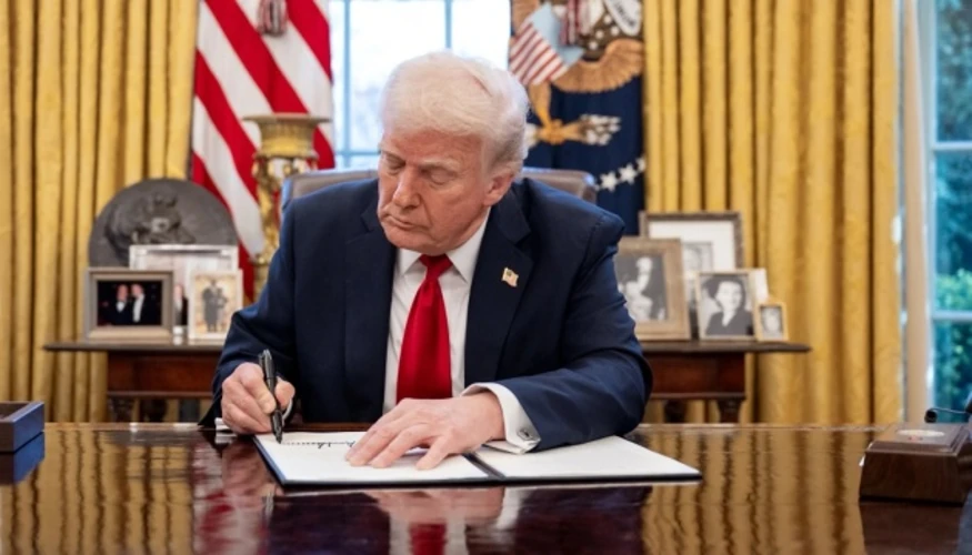 Трамп заблокував санкції Грема напередодні дедлайну: хроніка указу